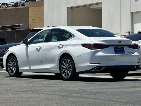 Used 2022 Lexus ES 350 w/ Accessory Package 2 FWD image 5