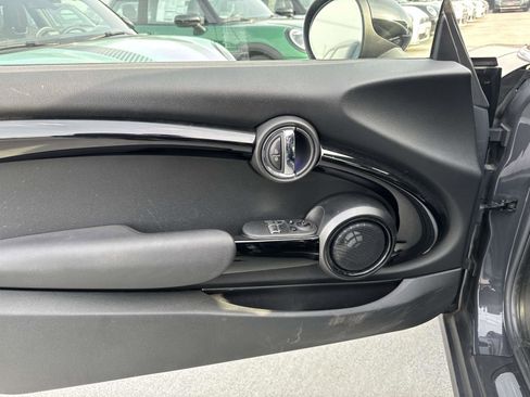 Used 2019 MINI Cooper S w/ Premium Package image 7