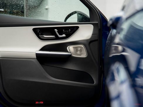 New 2026 Mercedes-Benz GLC 300 4MATIC image 16