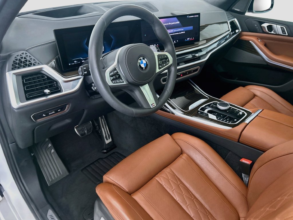 Certified 2025 BMW X7 xDrive40i w/ M Sport Package AWD/4WD image 9