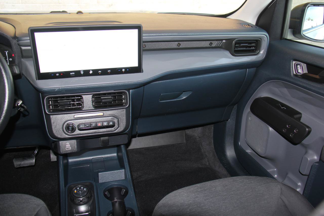 Used 2025 Ford Maverick XL w/ Equipment Group 102A AWD/4WD image 10
