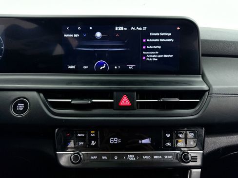 Certified 2024 Kia Seltos EX image 22