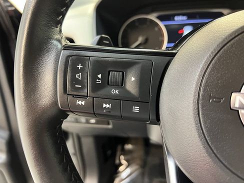 Used 2023 Nissan Rogue SL FWD image 20