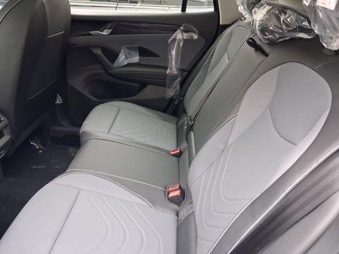 New 2026 Volkswagen Tiguan SE AWD/4WD image 12