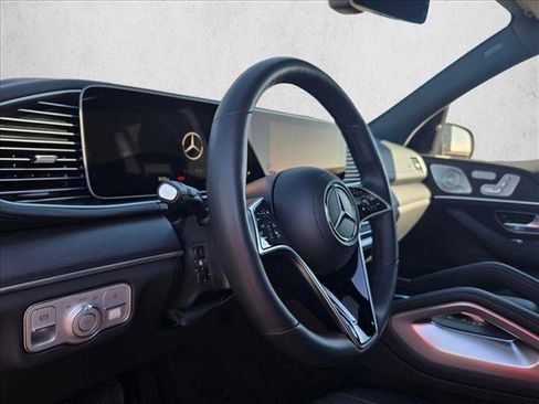 Certified 2025 Mercedes-Benz GLS 450 4MATIC image 9