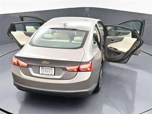 Used 2024 Chevrolet Malibu LT image 44