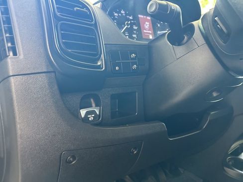 Used 2025 RAM ProMaster 2500 w/ Convenience Group FWD image 40