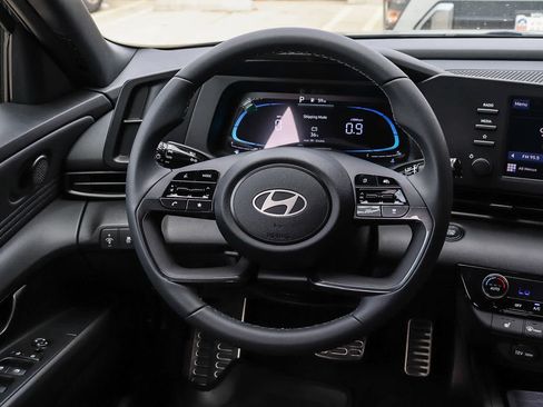 New 2026 Hyundai Elantra SEL Sport FWD image 17