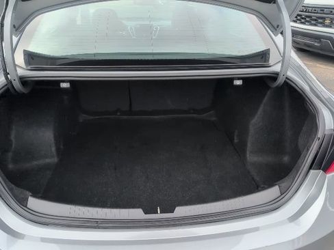 Used 2023 Chevrolet Malibu LT FWD image 34