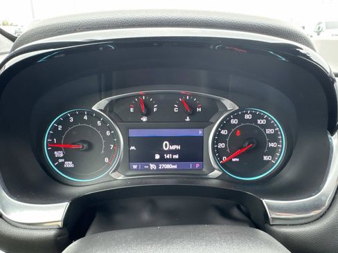 Used 2023 Chevrolet Traverse LT image 19