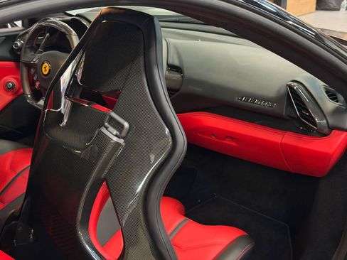 Used 2017 Ferrari 488 GTB RWD image 30