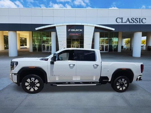 Used 2024 GMC Sierra 2500 Denali w/ Denali Reserve Package AWD/4WD image 4
