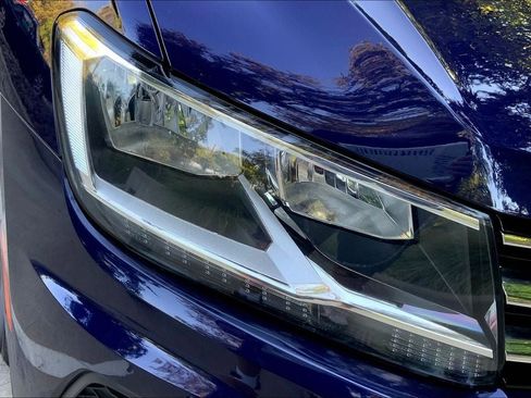 Certified 2021 Volkswagen Tiguan SE image 27