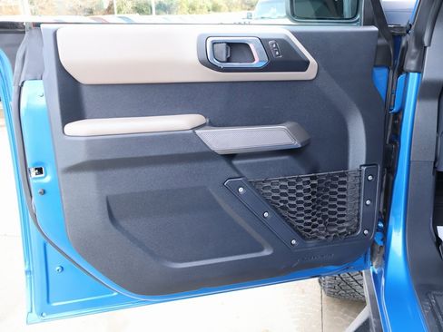 Used 2022 Ford Bronco Wildtrak image 11