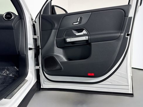 New 2026 Mercedes-Benz GLB 250 image 24