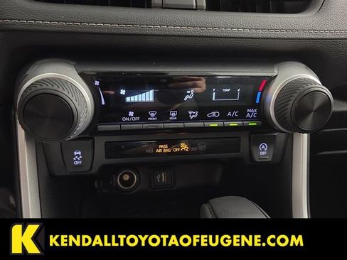 Certified 2025 Toyota RAV4 LE AWD/4WD image 15