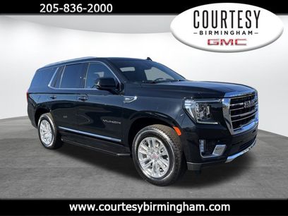 Used 2024 GMC Yukon SLT w/ SLT Luxury Package