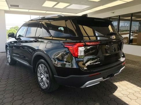Used 2025 Ford Explorer Platinum AWD/4WD image 10