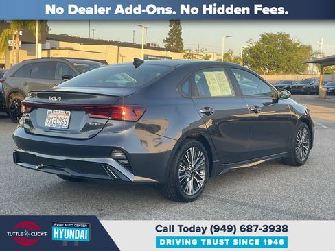 Used 2024 Kia Forte GT-Line w/ GT-Line Premium Package FWD image 9