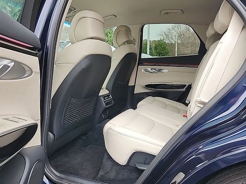 Used 2026 Genesis GV70 2.5T image 17