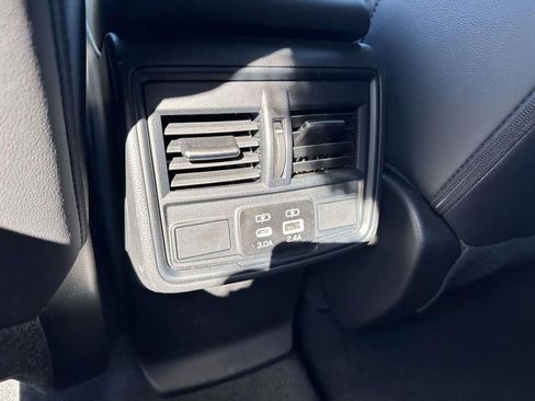 Certified 2025 Subaru Forester Premium image 9