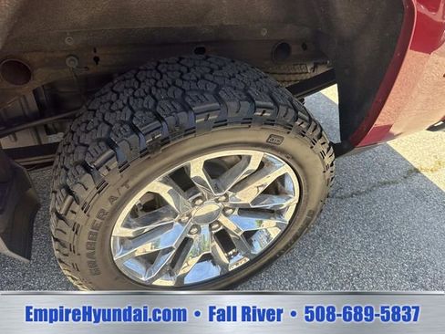 Used 2018 Chevrolet Silverado 1500 LTZ w/ LTZ Plus Package AWD/4WD image 13