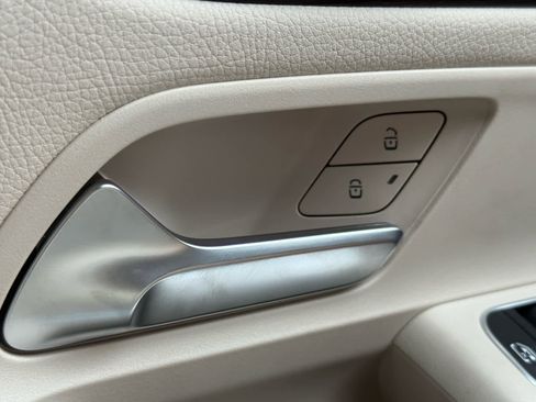 Certified 2026 Mercedes-Benz GLB 250 4MATIC image 24