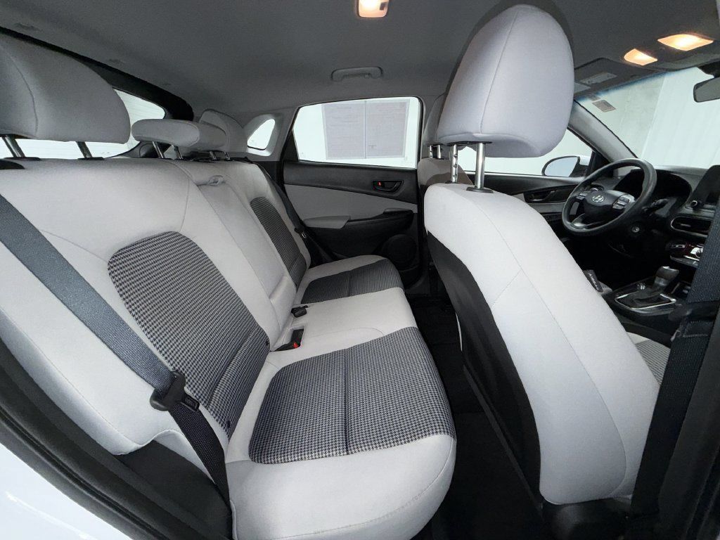 Used 2023 Hyundai Kona SE w/ Cargo Package AWD/4WD image 20