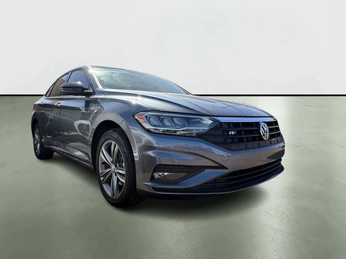 Used 2019 Volkswagen Jetta R-Line w/ R-Line Cold Weather Package image 5