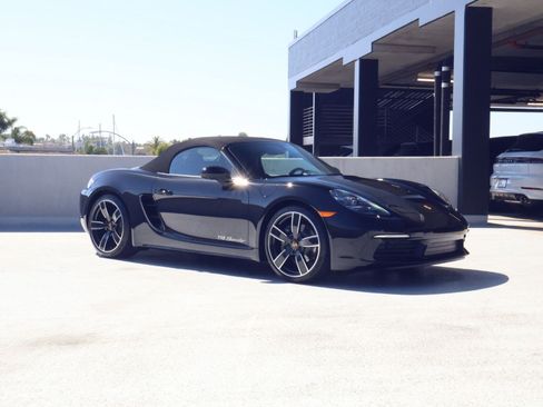 Certified 2024 Porsche 718 Boxster RWD image 8