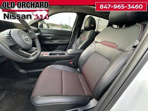 Used 2025 Nissan Kicks SR w/ SR Premium Package AWD/4WD image 10