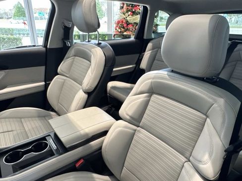 New 2026 Lincoln Nautilus Reserve image 12