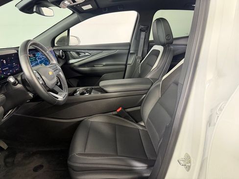 Used 2024 Chevrolet Blazer EV LT AWD/4WD image 25