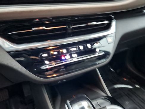 Used 2024 Buick Envista Avenir image 12