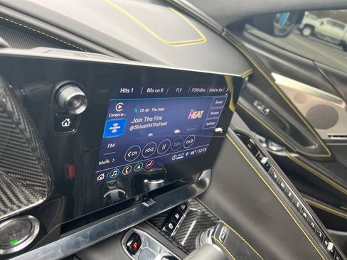 Used 2021 Chevrolet Corvette Stingray Premium Conv w/ Z51 Performance Package image 15