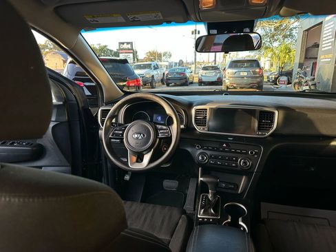 Used 2021 Kia Sportage LX AWD/4WD image 7