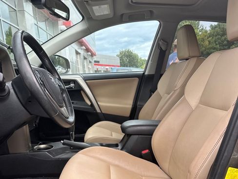 Used 2014 Toyota RAV4 Limited w/ Technology Package AWD/4WD image 5