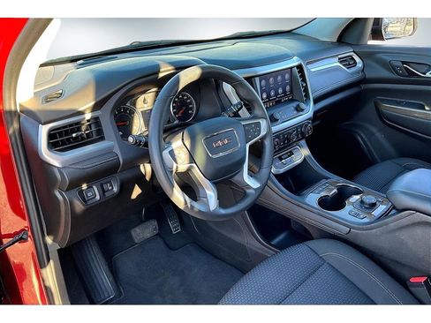Used 2023 GMC Acadia SLE w/ Driver Convenience Package image 16
