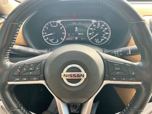 Used 2023 Nissan Sentra SV w/ SV Premium Package image 12