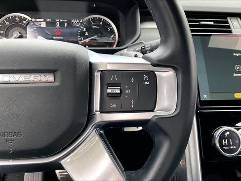Used 2023 Land Rover Discovery S R-Dynamic image 21