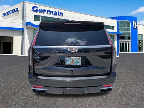 Used 2024 Cadillac Escalade ESV Premium Luxury AWD/4WD image 6