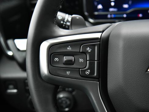 Used 2025 Chevrolet Silverado 1500 LTZ w/ Technology Package image 43