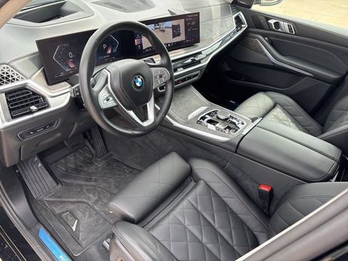 Used 2024 BMW X7 xDrive40i w/ Premium Package AWD/4WD image 13