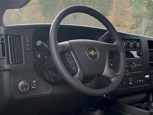 New 2025 Chevrolet Express 3500 w/ Power Convenience Package image 8