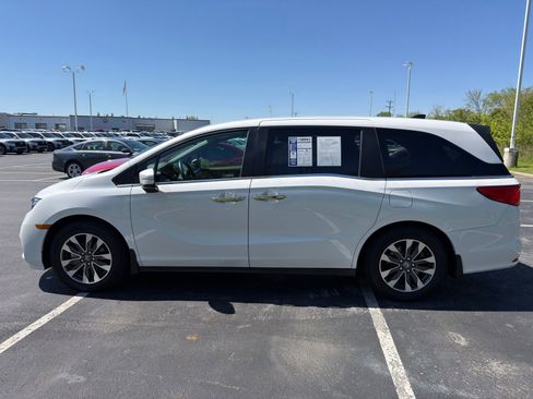 Used 2024 Honda Odyssey EX-L image 3
