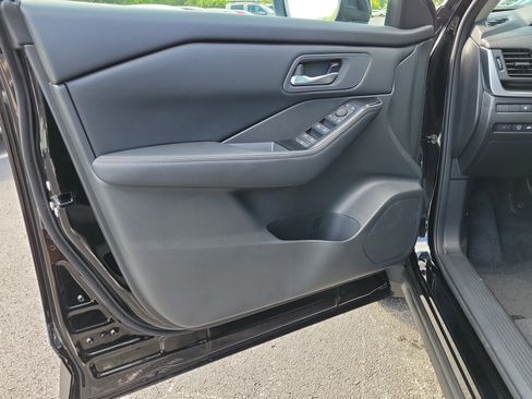 New 2026 Nissan Rogue SV FWD image 10