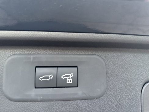 Used 2025 Toyota Grand Highlander AWD image 8