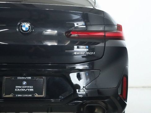 Used 2023 BMW X4 xDrive30i w/ M Sport Package AWD/4WD image 47