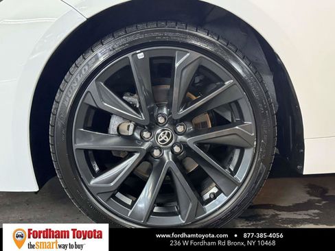 Used 2024 Toyota Corolla SE w/ SE Premium Package FWD image 9