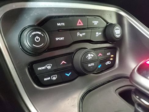 Used 2020 Dodge Challenger R/T RWD image 23